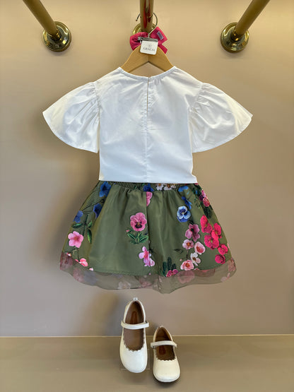 Conjunto Infantil Blusa Off White e Saia Conceito Tule Floral Bordado Verde Forest - Animê