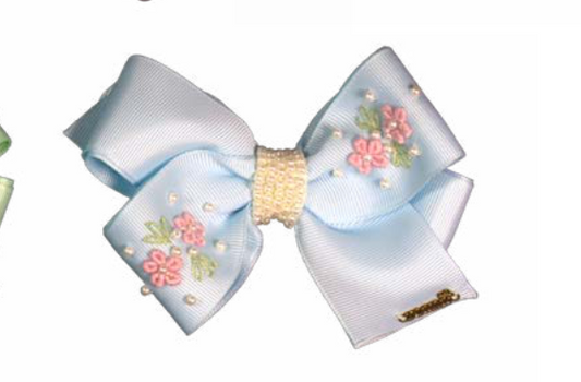 Laço Infantil Azul Claro Pérolas e Bordado Flores - Roana