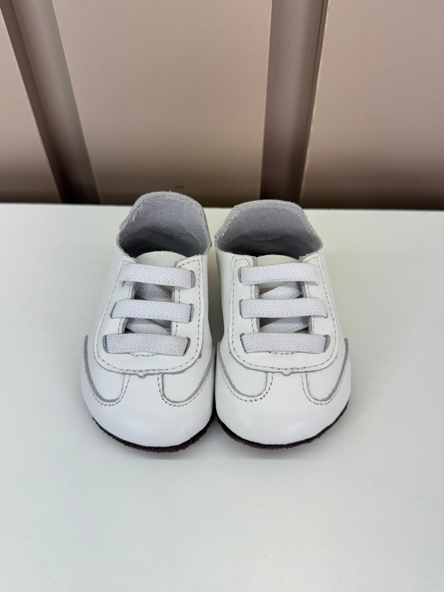Sapato Bebê Couro Bola Branco - Petit Cheval