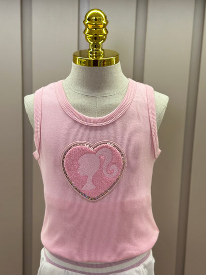 Conjunto Infantil Regata Patche Coração Barbie Rosa e Calça Moletom Jogging Patche Barbie Off White - Pituchinhus