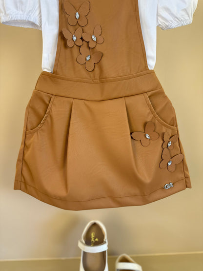 Jardineira Like Leather Borboletas Caramelo  - Gabriela Aquarela
