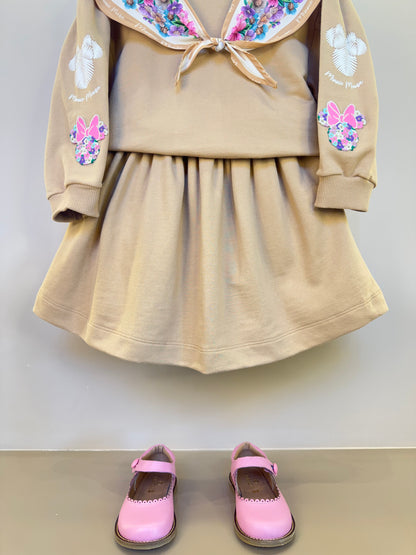 Conjunto Infantil Blusa de Moletom Com Lenço Patch e Saia Moletom Bege - Animê
