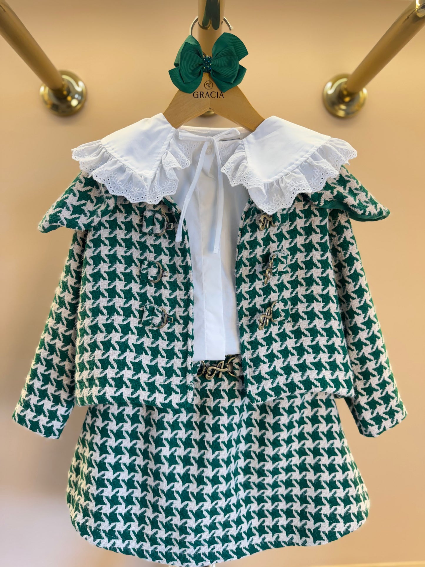 Conjunto Infantil Trio Casaco Tweed Xadrez, Camisa Gola Babados Rendas e Saia Tweed Xadrez - Animê