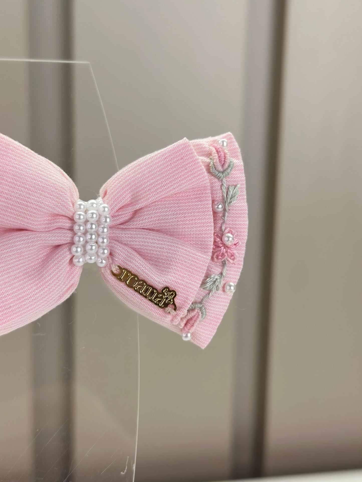 Laço Bebê Pérolas Bordadas Rosa - Roana