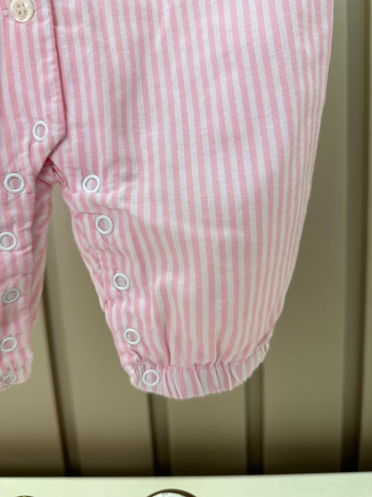 Romper Bebê Algodão Fio Tinto Abertura Frontal Rosa Claro - Um Mais Um