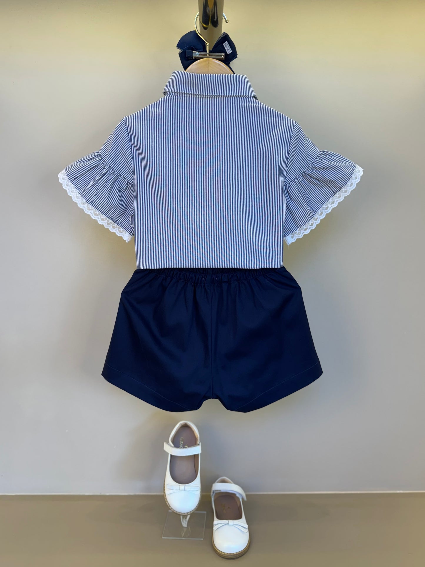 Conjunto Infantil Camisa Listrada Bordada e Shorts Sarja Marinho - Um Mais Um