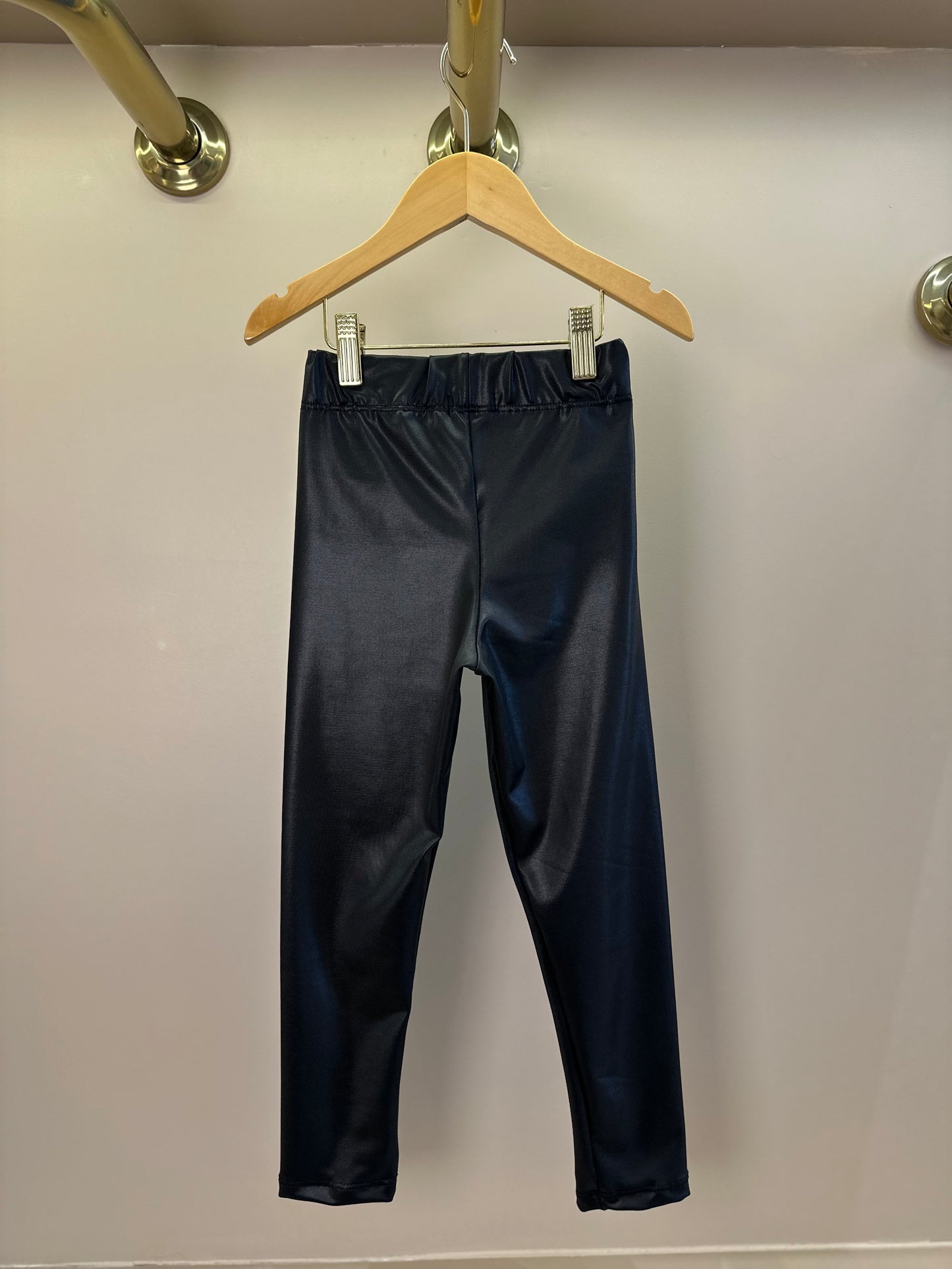 Calça Infantil Legging Resinada com Botões - Um Mais Um