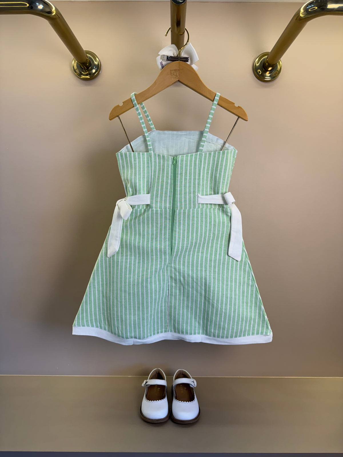 Vestido Infantil Verde Listrado Com Laços Laterais - Petit Cherie