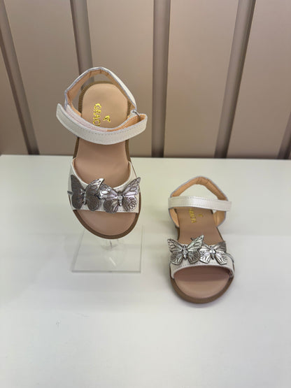 Sandália Infantil Borboleta Prata Branca Perolada - Gracia