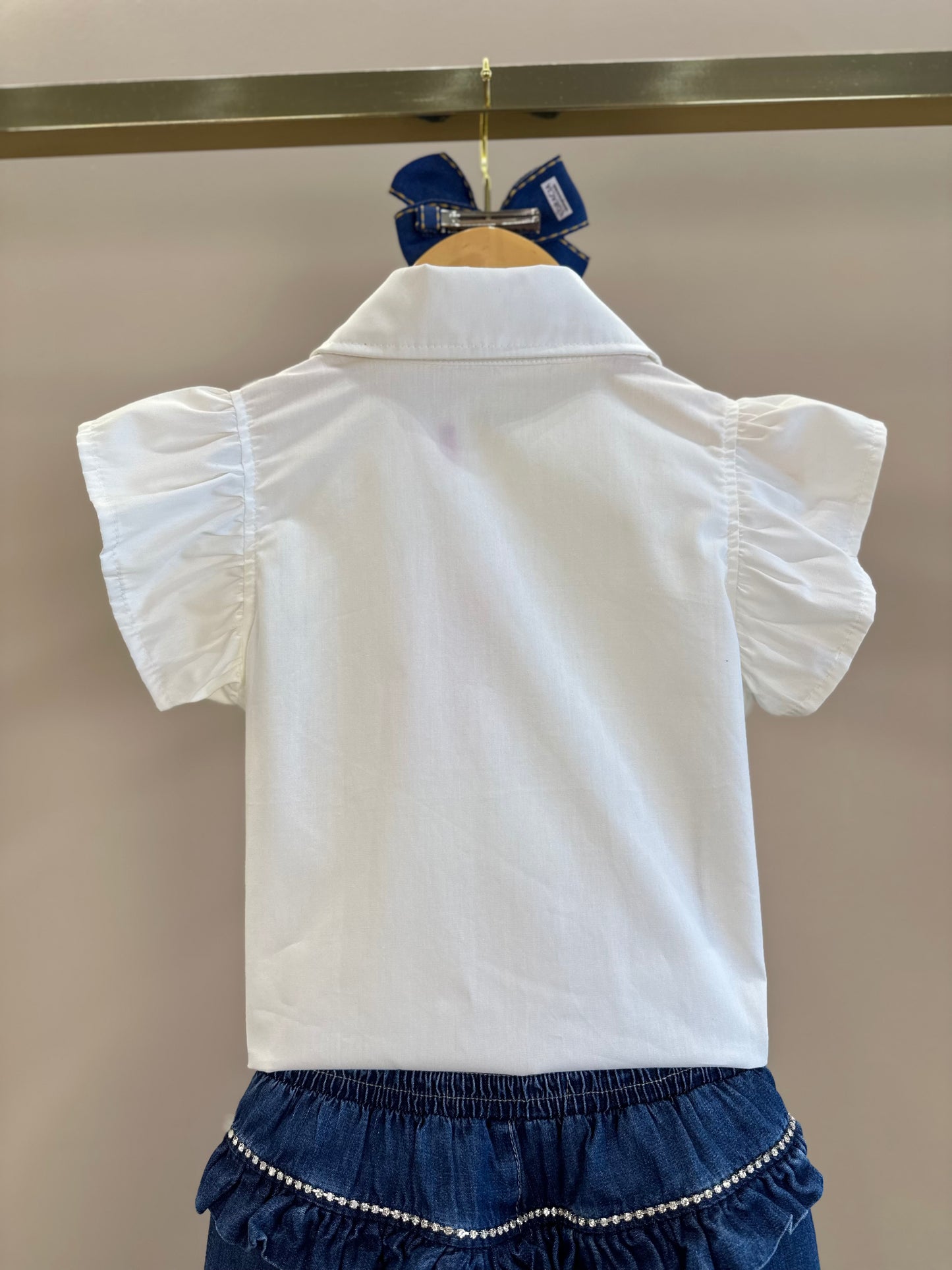 Conjuto Infantil Camisa Algodão Lacinhos Bordados e Calça Jeans - Pituchinhus