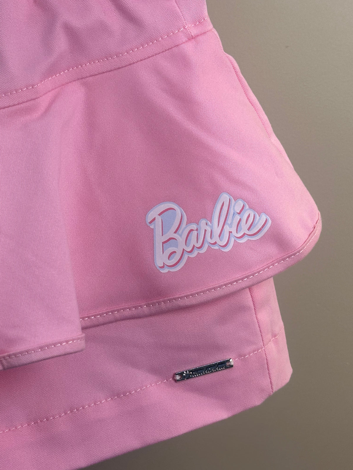 Conjunto Infantil Blusa Cropped Boneca Barbie Cristais e Shorts Sarja Babado Barbie Rosa - Pituchinhus