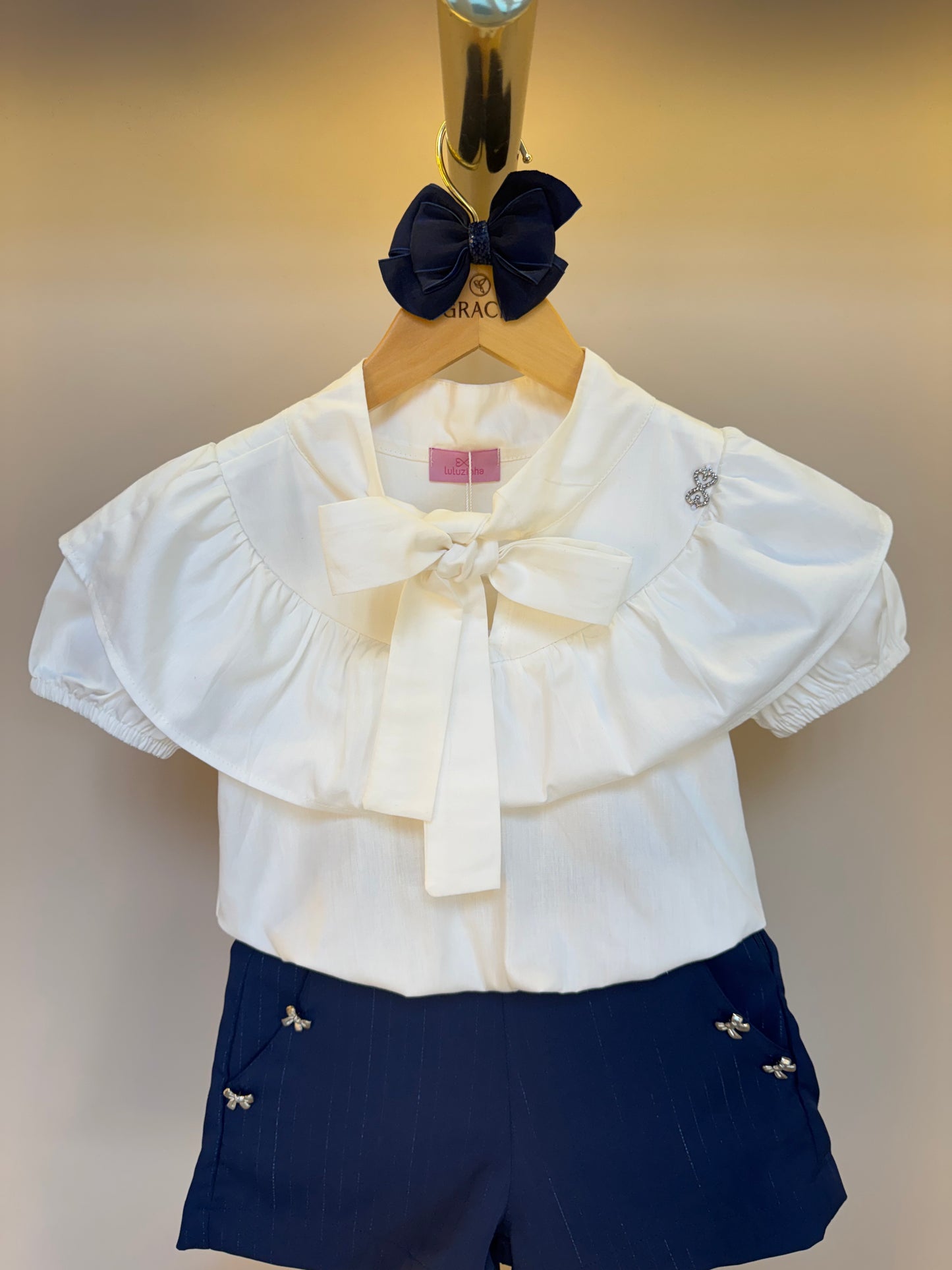 Conjunto Infantil Blusa com Gola Laço e Short Alfaiataria Risca de Giz - Luluzinha