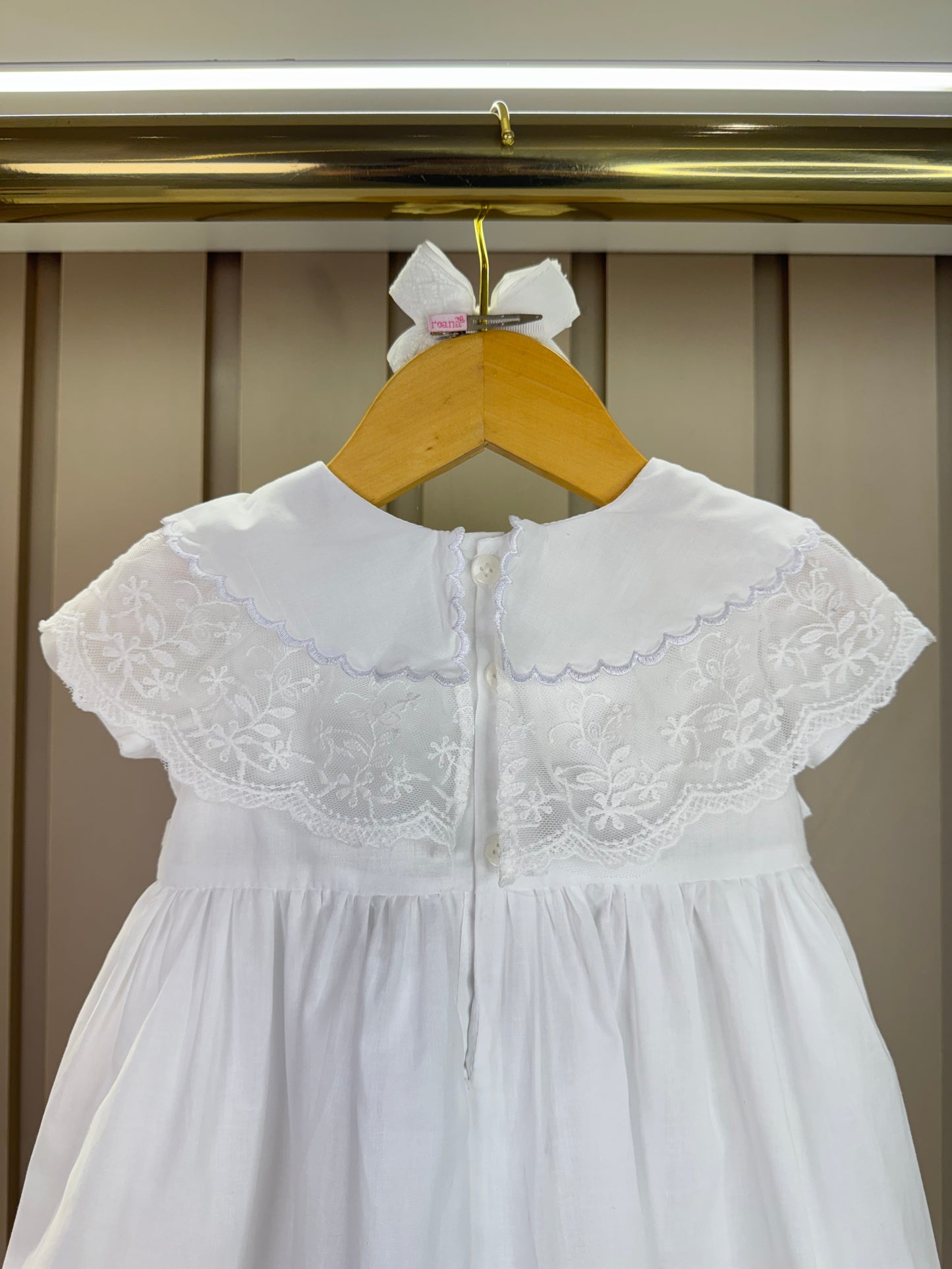 Vestido Bebê Algodão Gola Babados Bordada com Lacinhos Branco - Roana