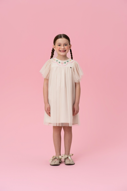 Vestido Infntil Tule Amplo Bordadinhos Gola Bege - Mon Sucré