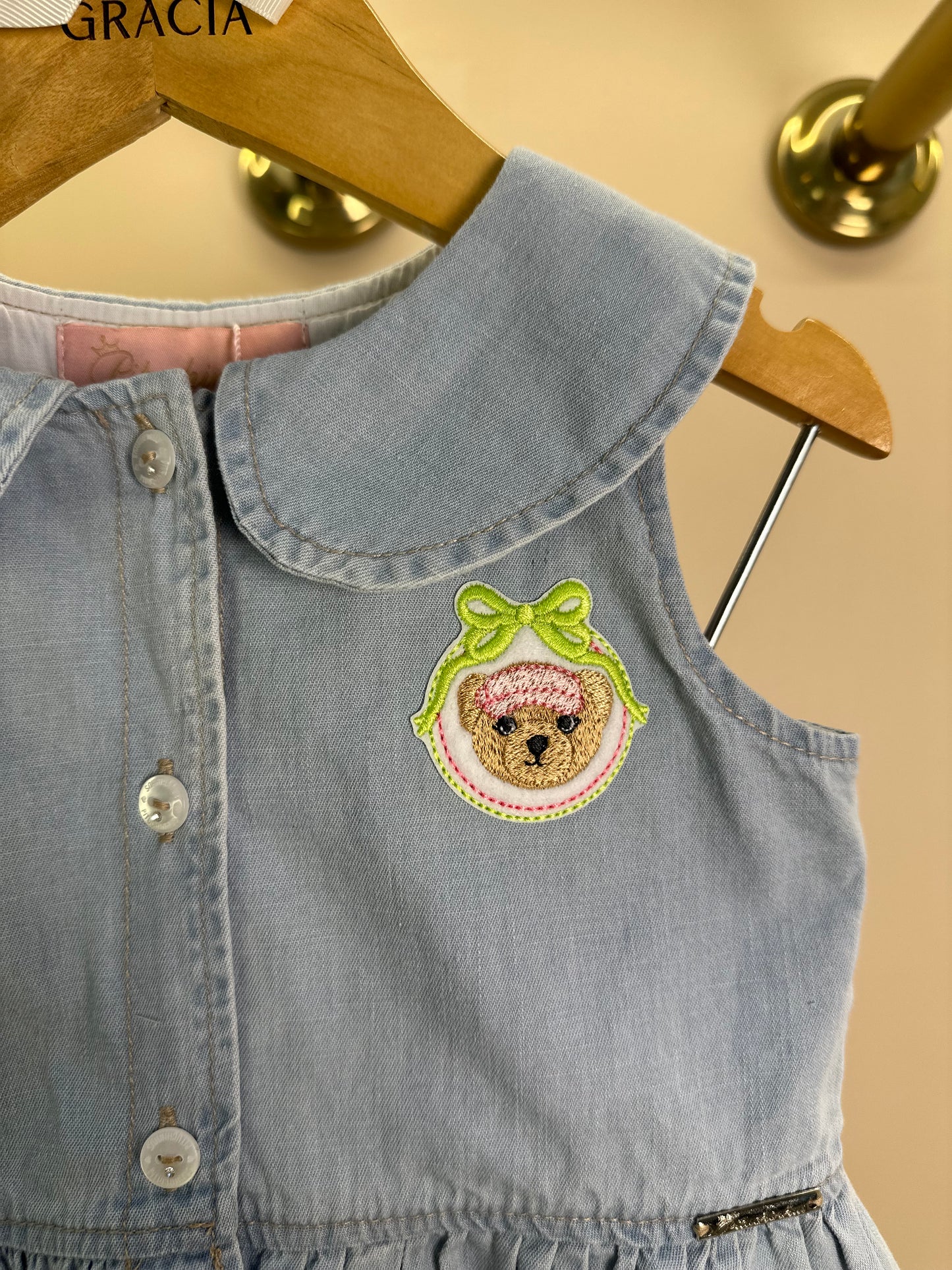 Conjunto Infantil Camisa Regata Jeans Fino Babado Patche e Short Jeans Fino Ursinha com Babado Patche - Pituchinhus