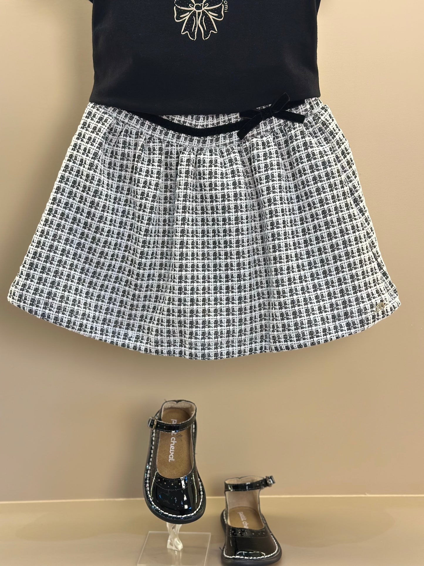 Conjunto Infantil Blusa Amazing Things Happen e Saia Tweed Preto - Momi