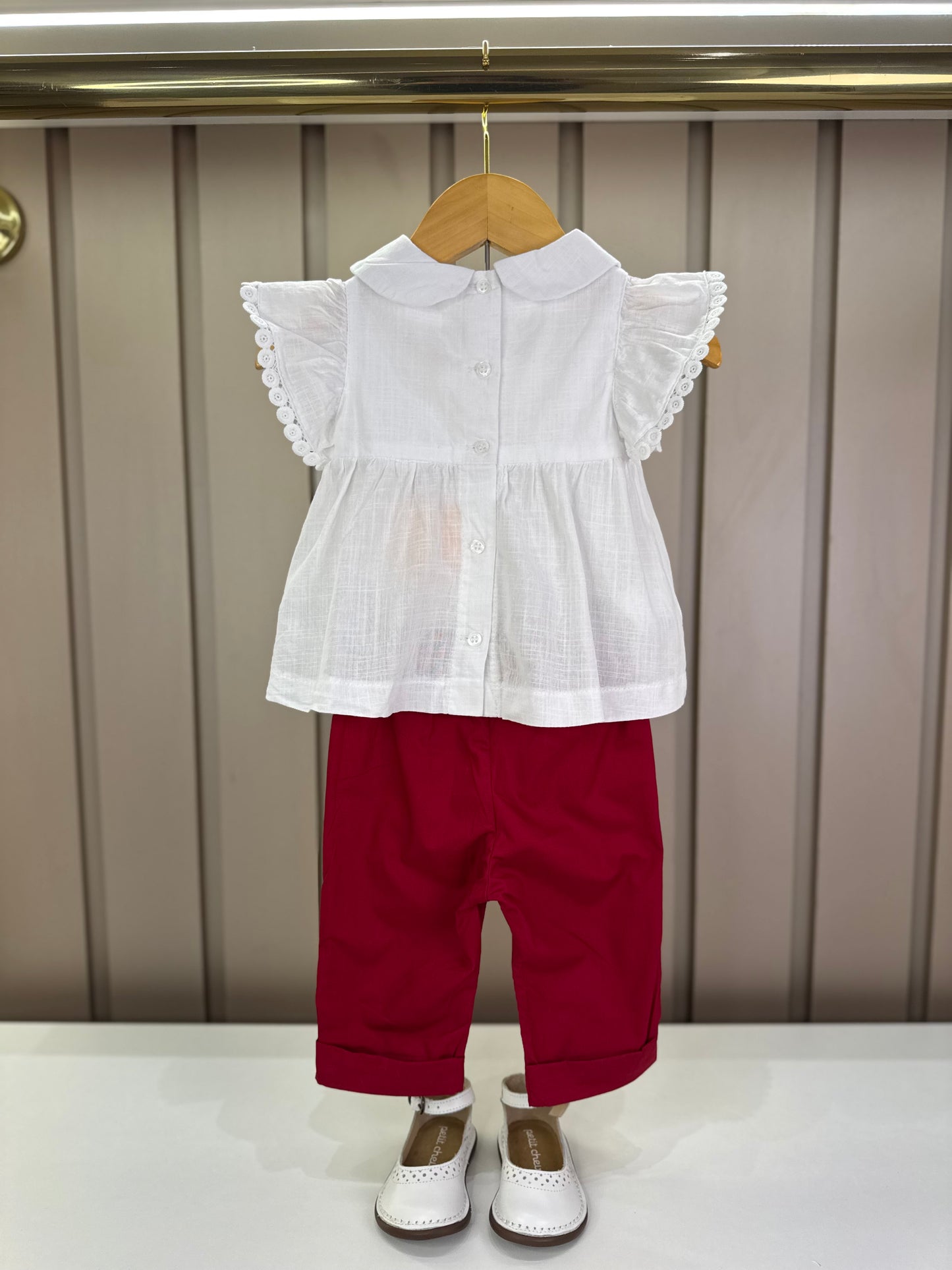 Conjunto Bebê Clássico Bata Golinha e Calça Vermelha - Um Mais Um