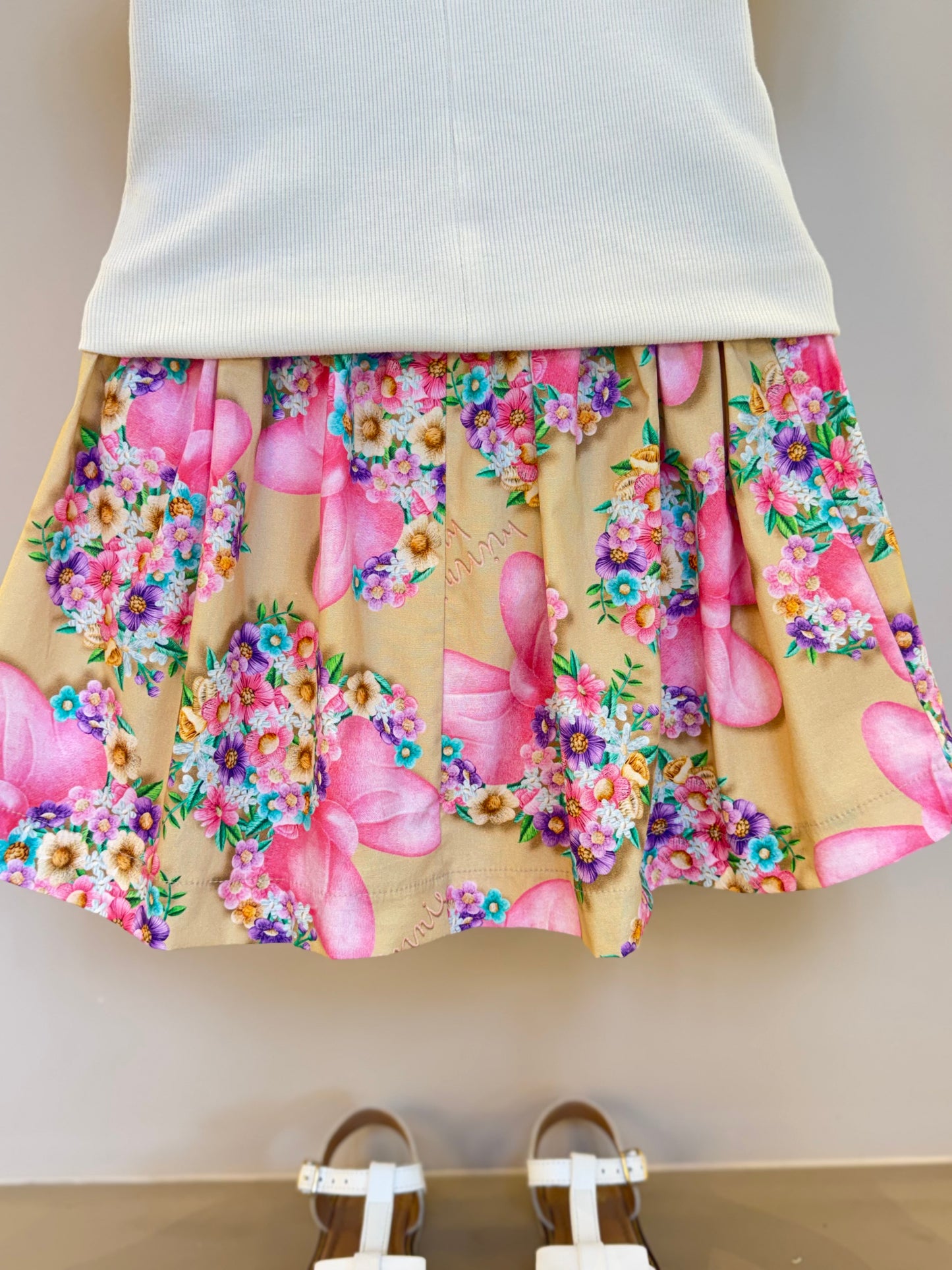 Conjunto Infantil Blusa Com Laço Minnie Flores e Saia Estampada Minnie Flores - Animê