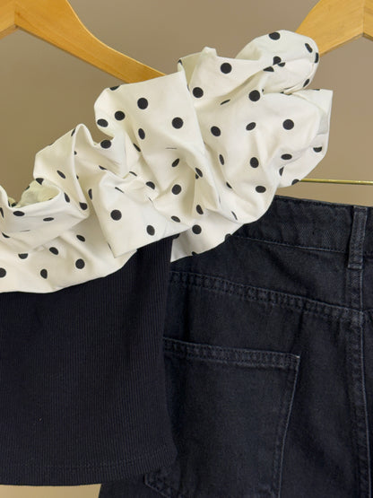 Conjunto Teen Blusa Cropped Ombro a Ombro com Babado Poá e Calça Jeans Cargo Preta – Authoria