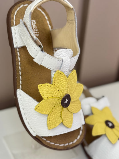 Sandália Infantil Carrossel Blanche Flor Margarida - Petit Cheval