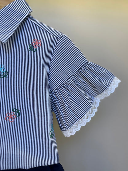 Conjunto Infantil Camisa Listrada Bordada e Shorts Sarja Marinho - Um Mais Um