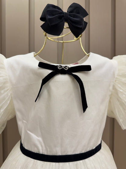 Vestido Infantil Conceito Tule Poá Rodado Aplicações e Laço Veludo Off White - Luluzinha