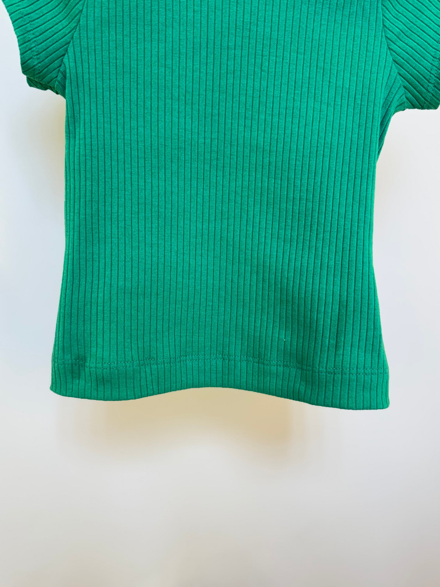 Conjunto Infantil Blusa Canelada Essentials e Saia Tweed Xadrez Verde -Animê