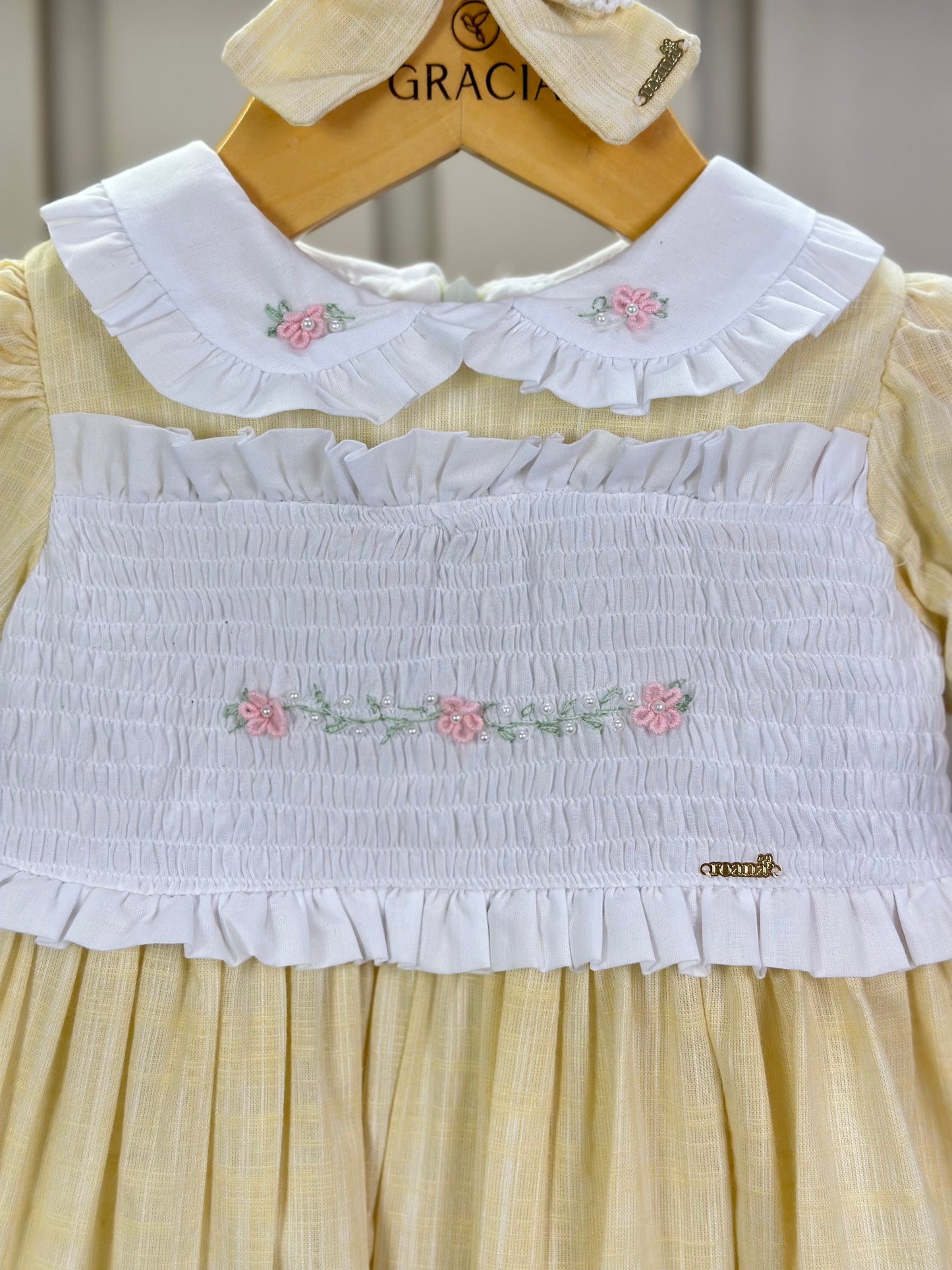 Vestido Infantil Clássico Algodão Golinha e Busto Brancos Bordados Amarelo - Roana