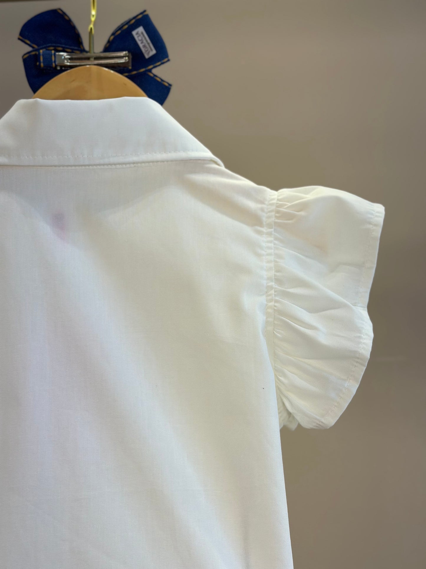 Conjuto Infantil Camisa Algodão Lacinhos Bordados e Calça Jeans - Pituchinhus