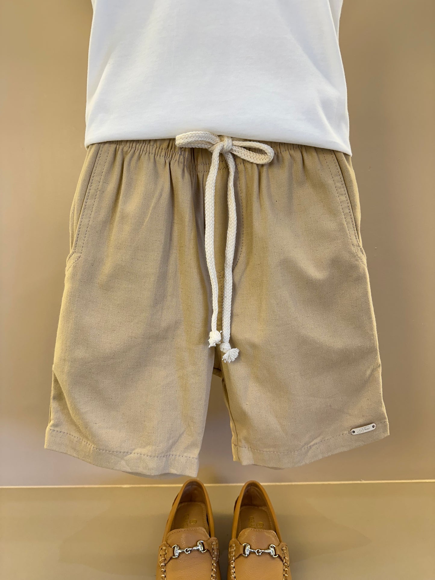Conjunto Infantil Camiseta  Algodão Coast  e Bermuda Bege - Little Johnny