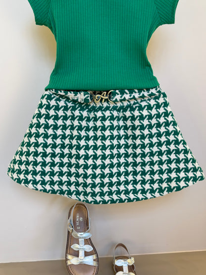 Conjunto Infantil Blusa Canelada Essentials e Saia Tweed Xadrez Verde -Animê
