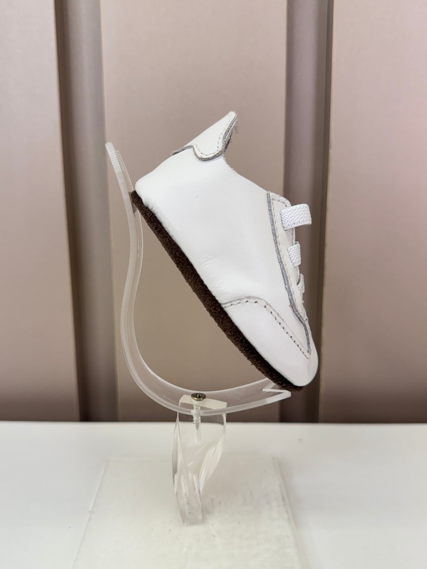 Sapato Bebê Couro Bola Branco - Petit Cheval