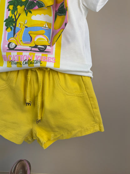 Conjunto Infantil Blusa Estampada Laço Lateral e Shorts Infantil Sarja Com Cinto Butter Cream - Momi
