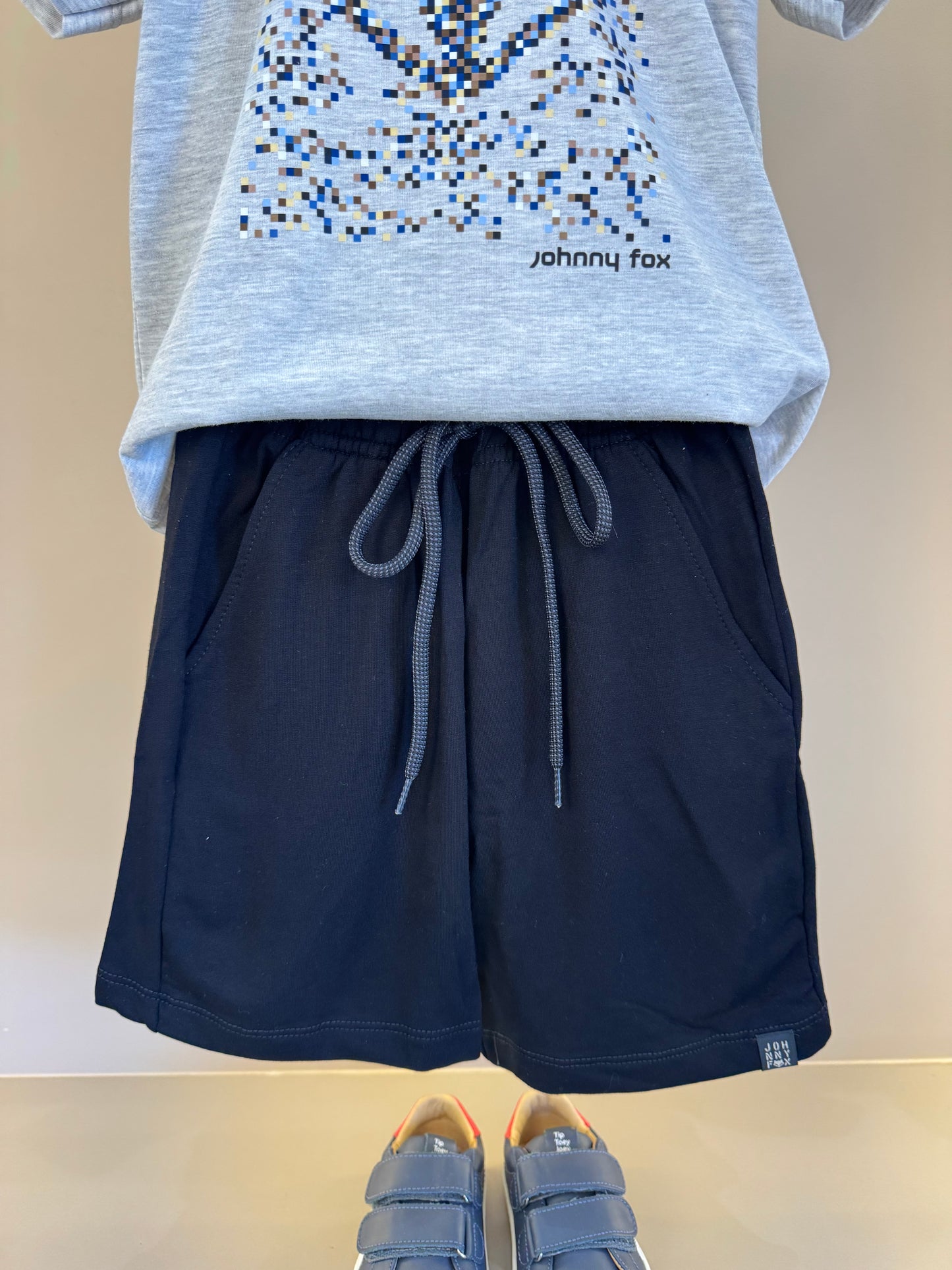 Conjunto Infantil Camiseta Cinza LJ e Bermuda Preta - Little Johnny