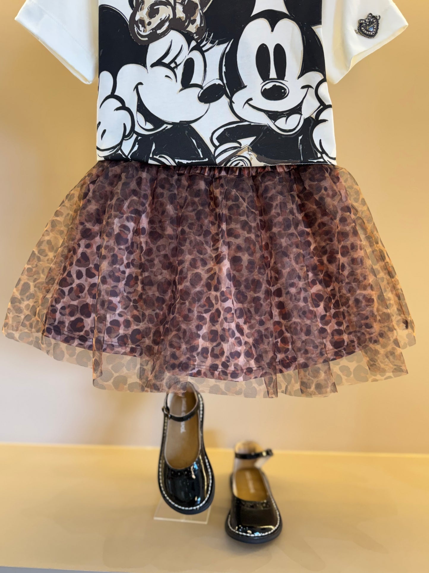 Conjunto Infantil Blusa Minnie & Mickey e Saia Tule Plissada Animal Print - Animê
