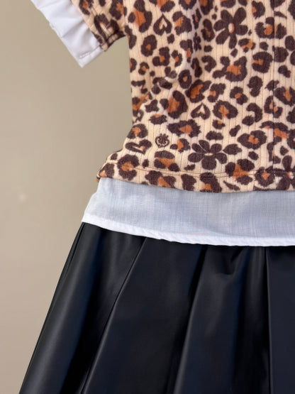 Conjunto Infantil Blusa Estampa Oncinha e Saia-Short Like Leather Preto - Gabriela Aquarela