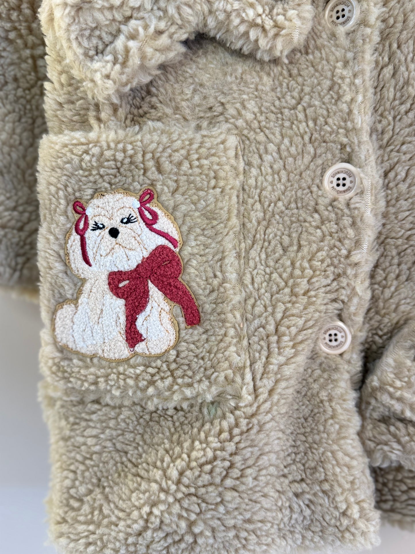 Casaco Infantil Conceito Pele Carneiro Patches e Laços - Pituchinhus