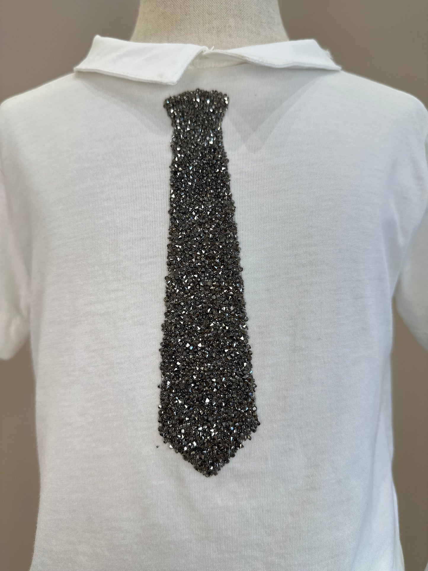 Conjunto Infantil Blusa Golinha Gravata Strass Pérola e Calça Jeans Lenço Bordado - Animê
