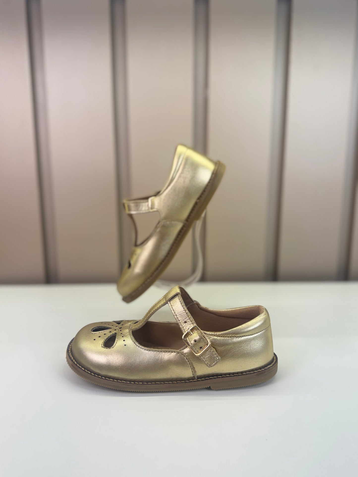 Sapato Infantil Antônia Dourado - Gracia