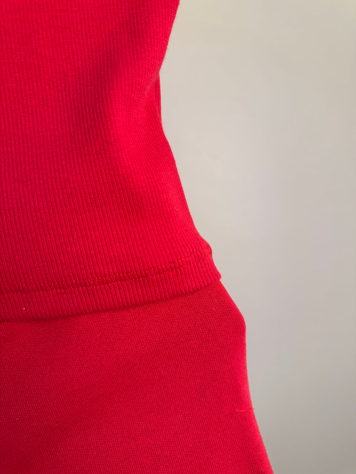 Conjunto Infantil Vermelho Blusa Com Strass e Shorts Moletom Acessório de Urso - Luluzinha