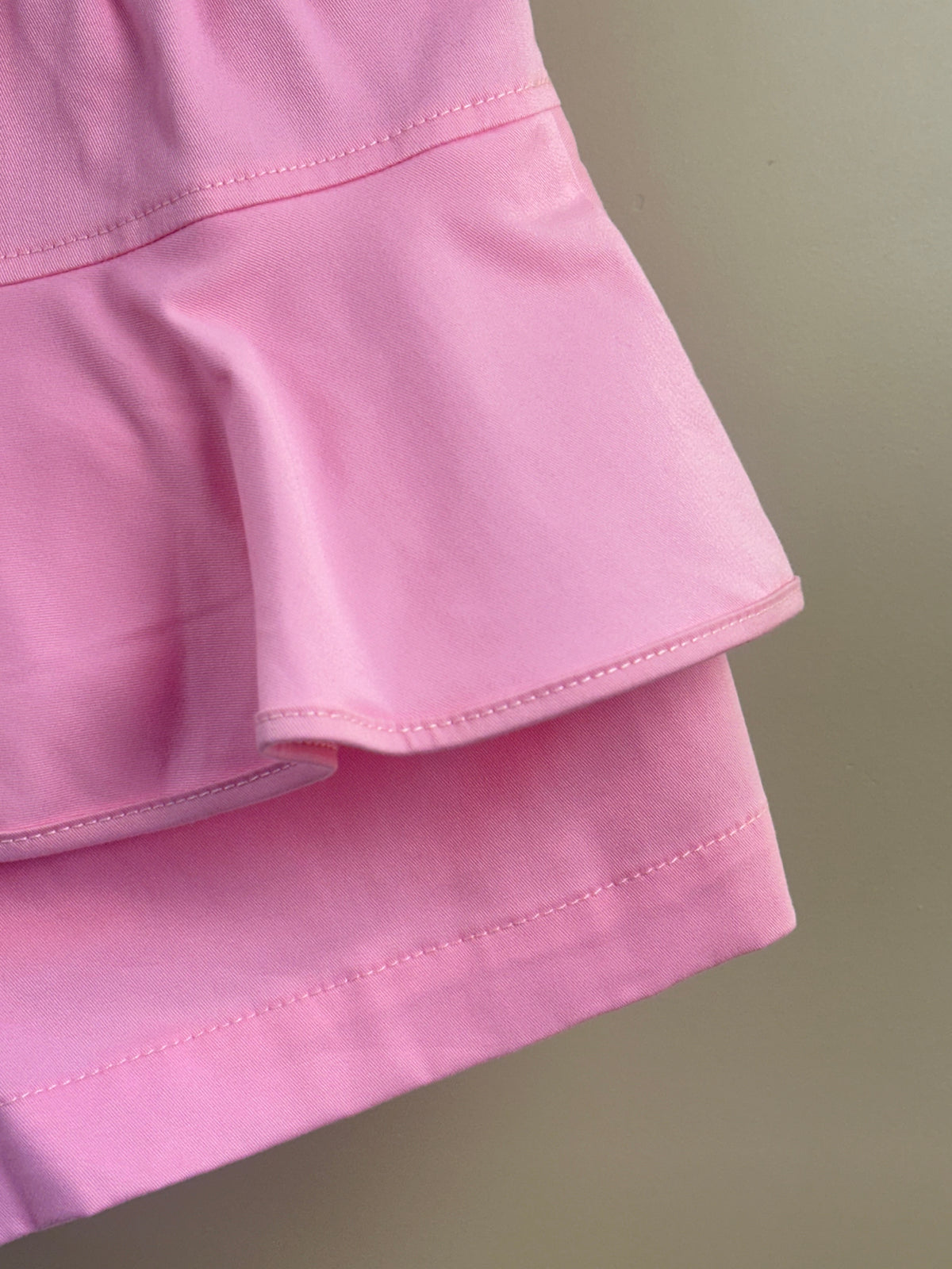 Conjunto Infantil Blusa Cropped Boneca Barbie Cristais e Shorts Sarja Babado Barbie Rosa - Pituchinhus