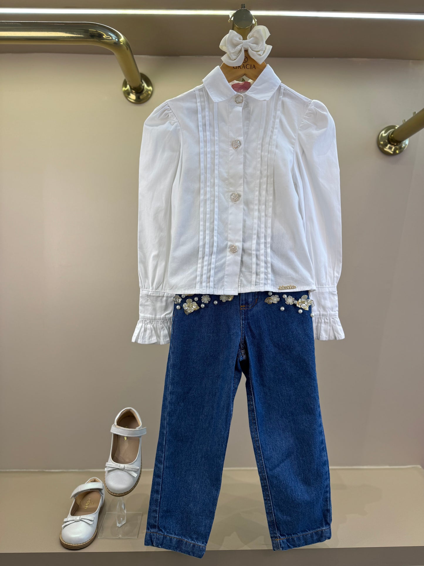 Conjunto Infantil Camisa Branca Algodão e Calça Jeans Bordada Flores Brancas - Luluzinha