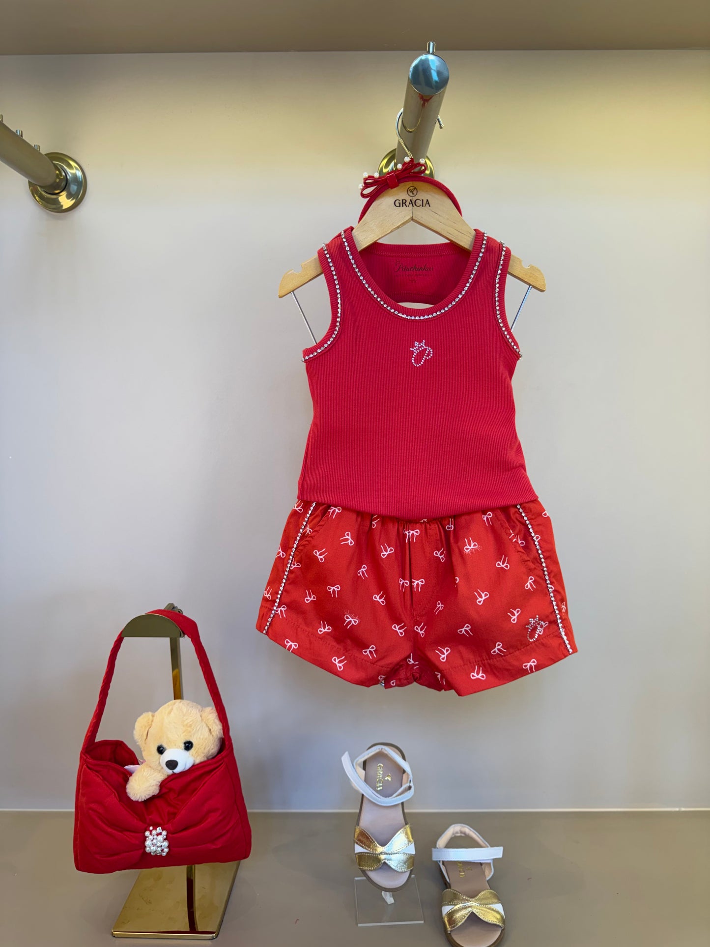 Conjunto Infantil Regata Strass Bordados e Short Lacinhos - Pituchinhus