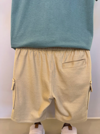 Conjunto Infantil Camiseta Algodão Teddy Chapéu Panama e Bermuda Ponto Roma Bolsos Cargo Bege - Dame