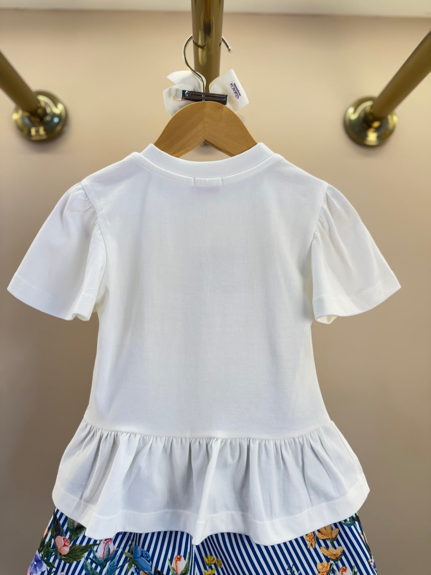 Conjunto Infantil Blusa Off White Flores Bordadas e Short Listrado Flores - Luluzinha