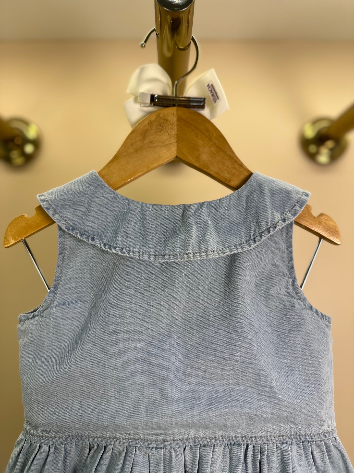 Conjunto Infantil Camisa Regata Jeans Fino Babado Patche e Short Jeans Fino Ursinha com Babado Patche - Pituchinhus