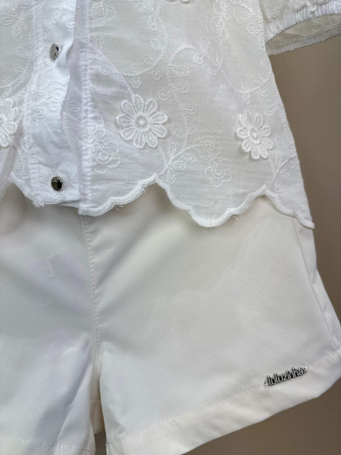 Conjunto Infantil Camisa Laise 3D com Barrado e Shorts Alfaiataria - Luluzinha