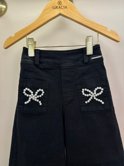 Calça Infantil Sarja Reta Laços Bordados Bolsos Preta - Pituchinhus