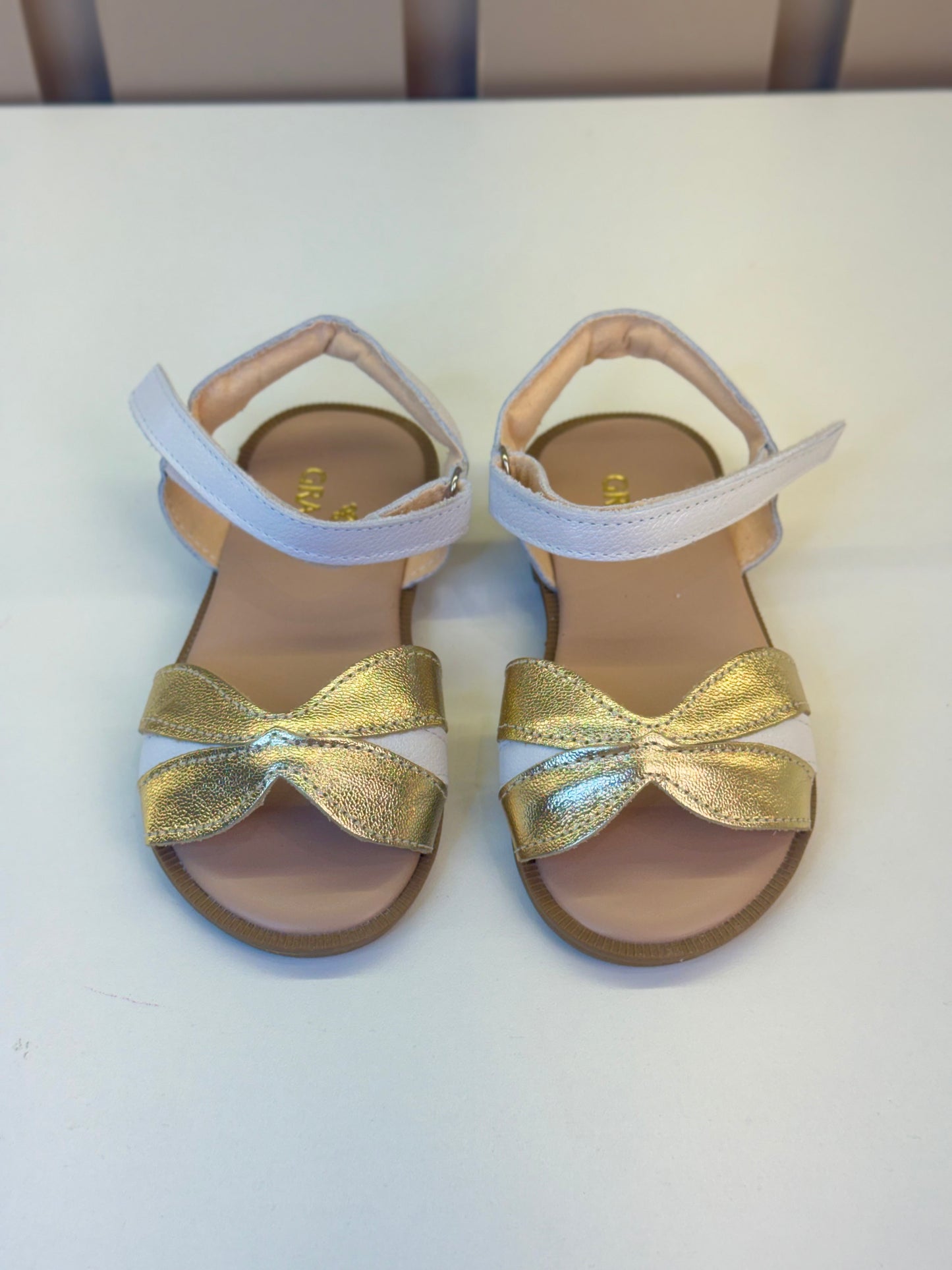 Sandália Infantil Flor Dourada Branca Perolada - Gracia