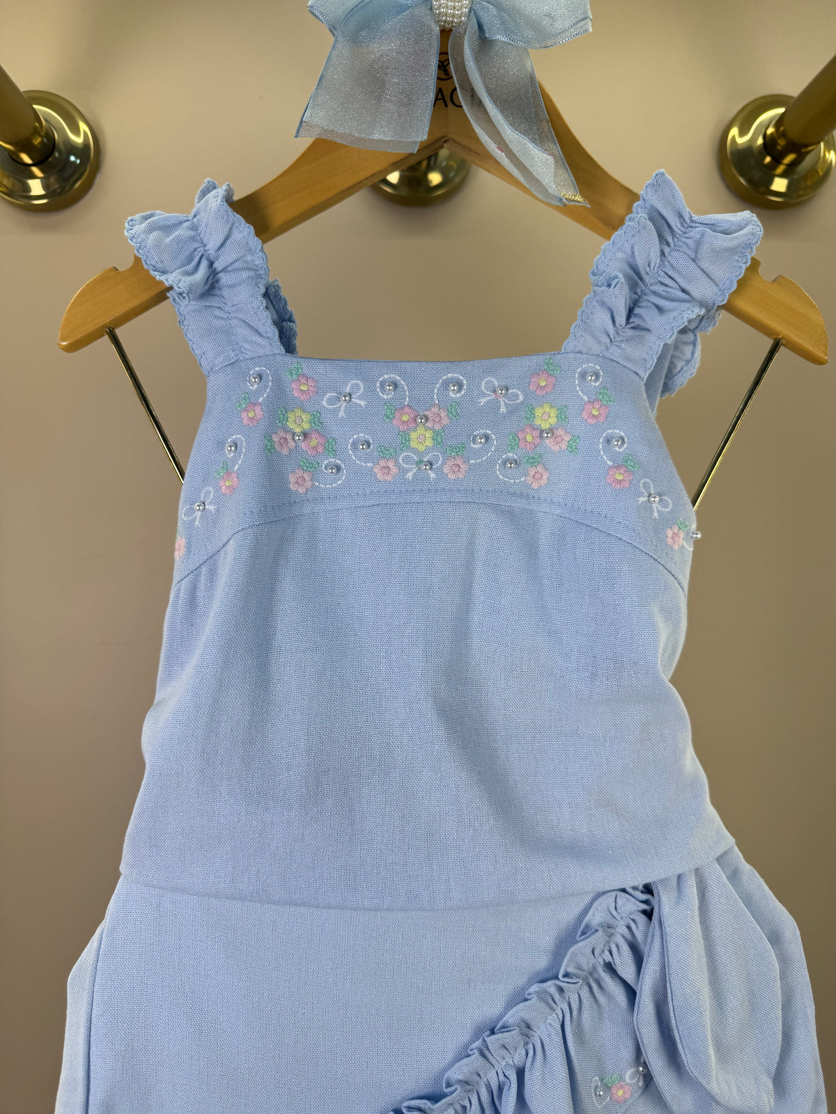 Conjunto Infantil Blusa Linho Bordada Flores e Shorts Bordado Flores - Petit Cherie